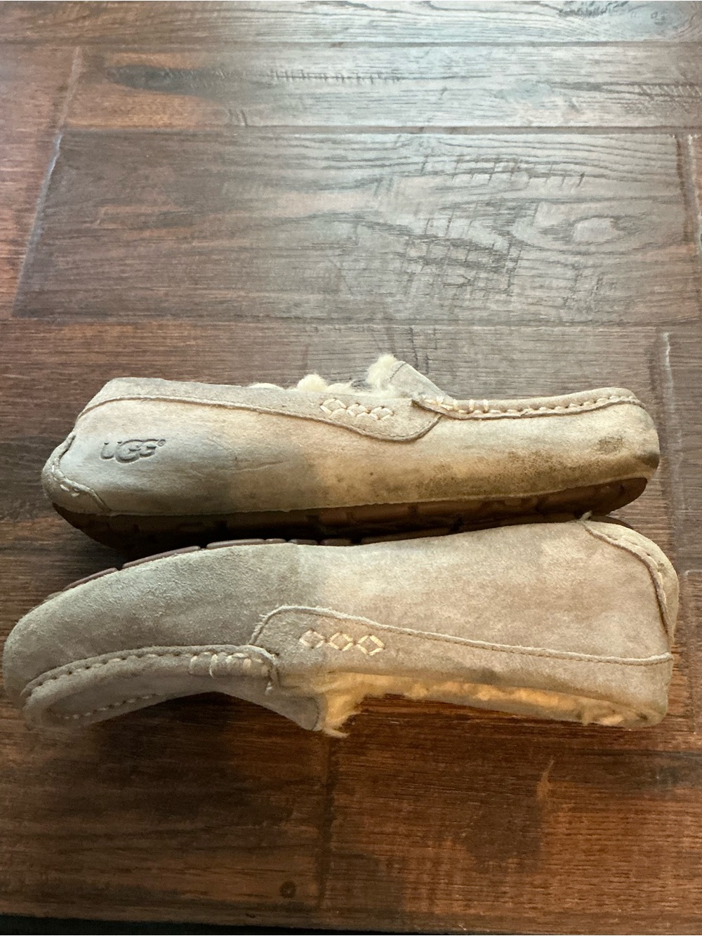 UGG Ansley Light Gray Sued Shearling Moccasin Slippers Womens Size 5 - Picture 3 of 8
